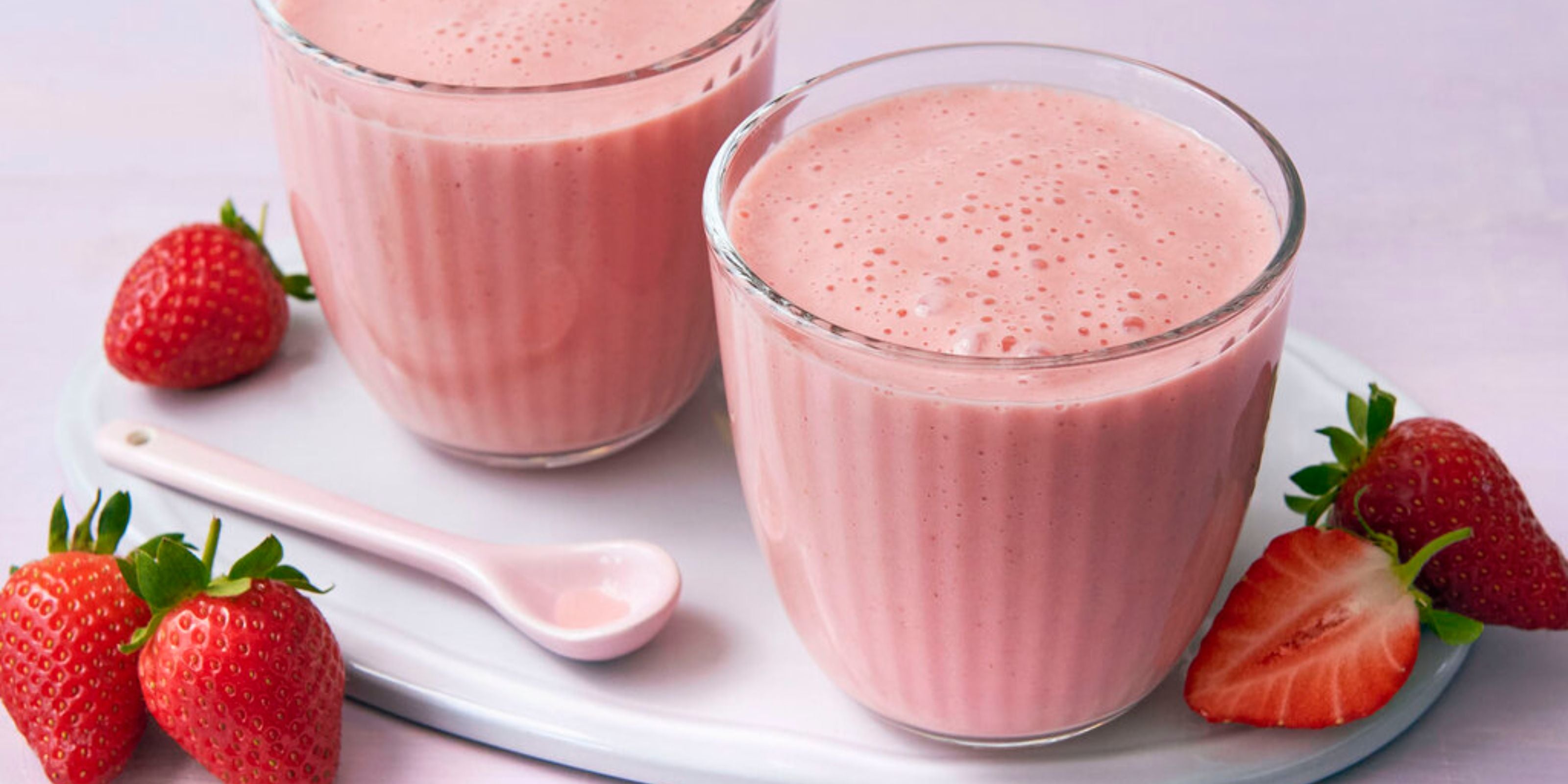 Erdbeer-Erdnussbutter Smoothie - Fitness Rezept NUTRIFY - NUTRIFY®